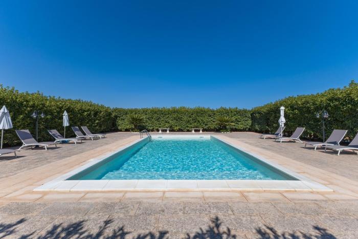 Villa Aguglie Con Piscina