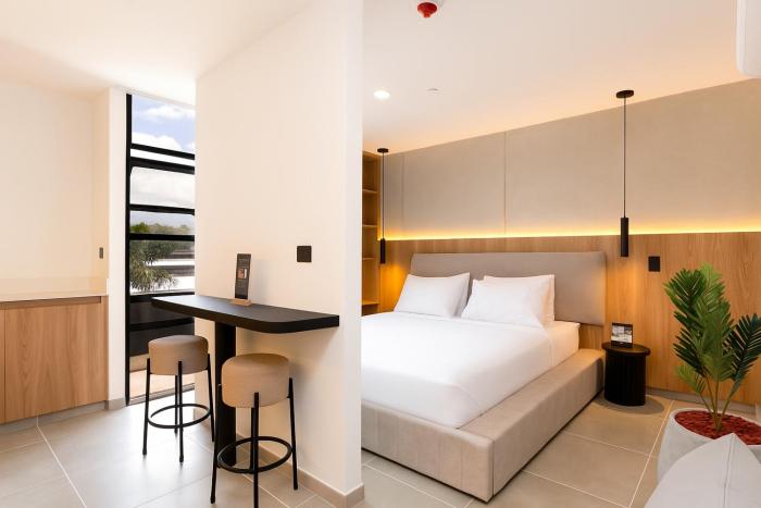 Metropolitan Living Medellín by HOUSY