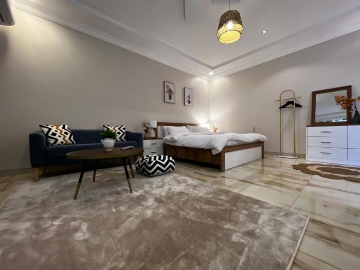 سويت هوم بتصاميم حديثة ودخول ذكي