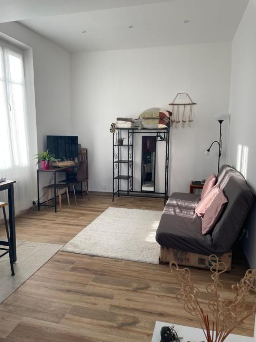 Studio avec grand terrasse