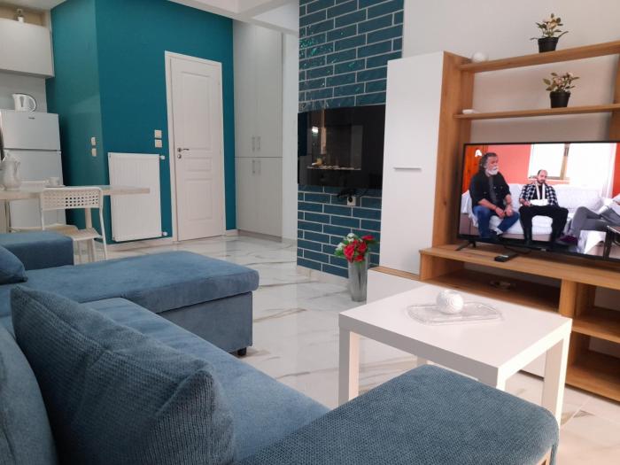 Comfortable, colorful, city center