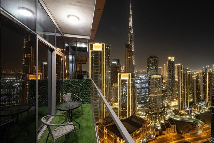 Luxury 2BR with Burj Khalifa View l High Floor at Paramount