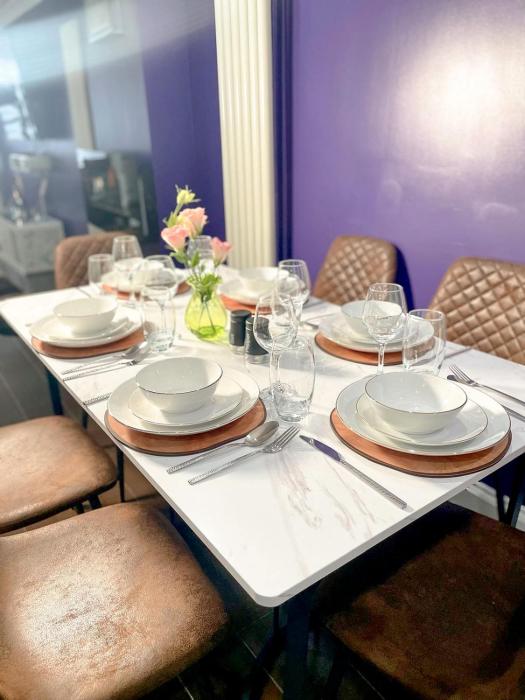 Relaxed Leigh-on-Sea Escape, Family-Friendly & Contractor Stays