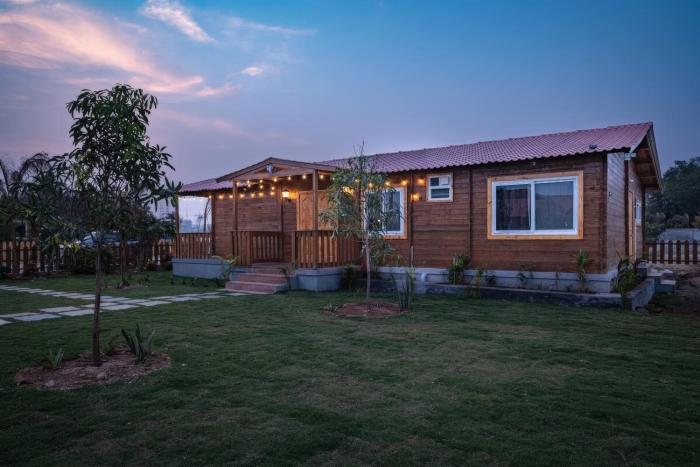 Rustic Wood - The Cozy Nature Escape