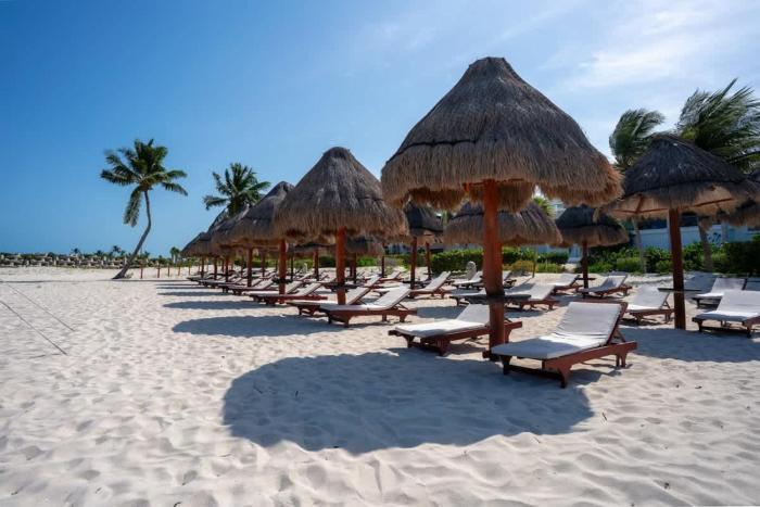 2BR Beachfront Exclusive Condo w Top Features