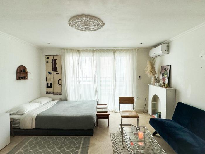 Cozy Yeoksam Studio