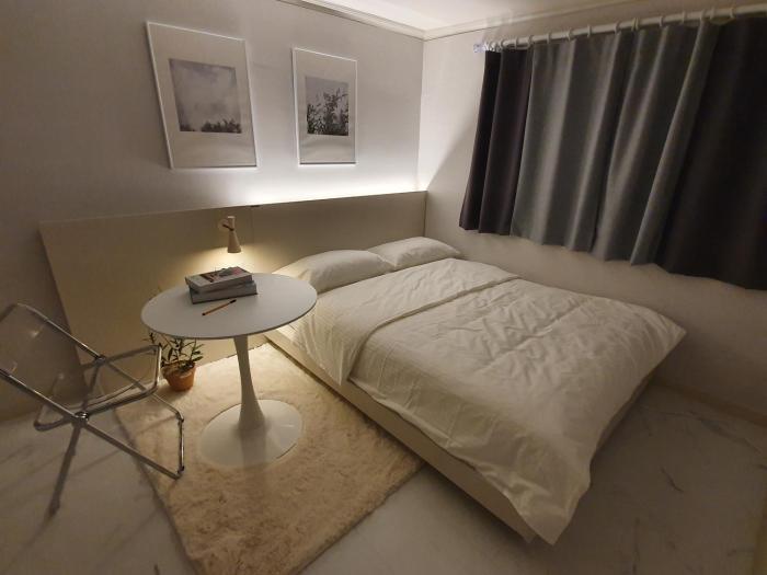 Hongdae Entrance Station #Exit 6 #3 Rooms