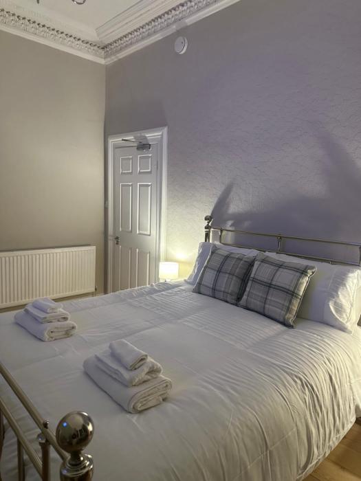 Luxury King Room In the Heart Of Edinburgh