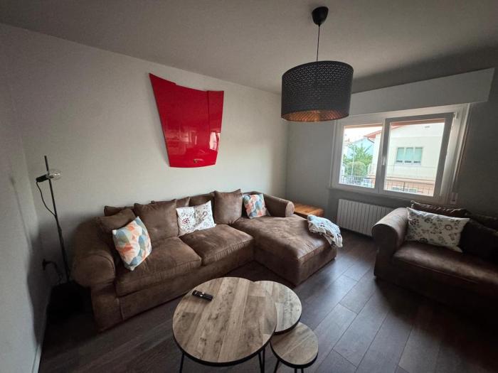 Vivere NientAltro between port and historic center