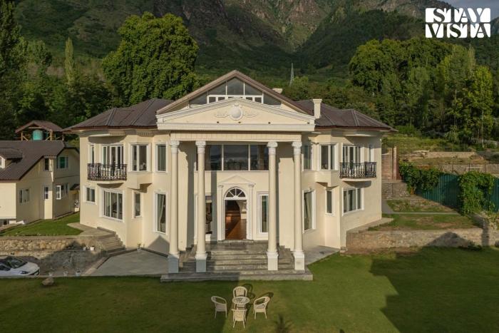 StayVista at Palais Vienna Srinagar Luxury Villa with Dal Lake Views