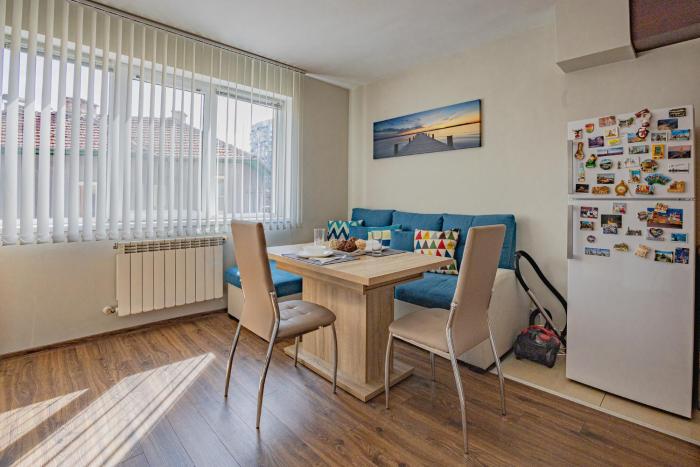 Modern 1BR Apt - Top Location 4 min to Metro by Flat Mаnager