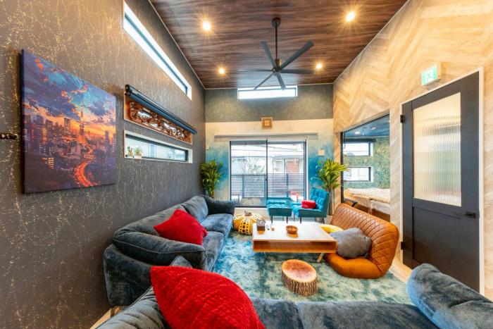 3-minute walk from Nishi-Shinjuku Station 100square meters Entire Private House 4LDK