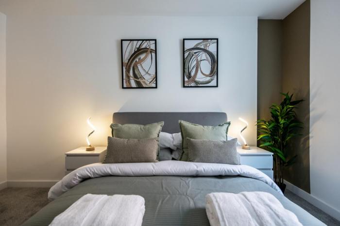 1 Bed Prime Jewellery Qtr - Walk to CBD and Metro