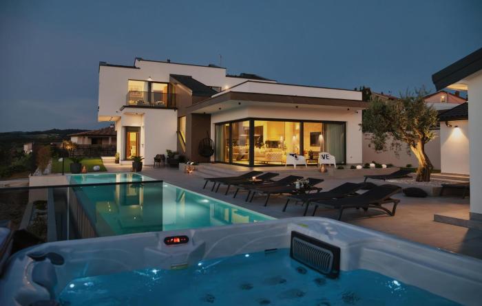 Gorgeous Home In Momjan With Sauna