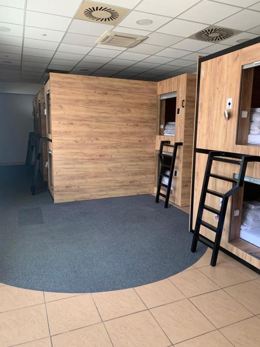 Victory square capsule hostel