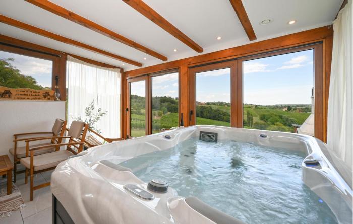 Gorgeous Home In Zelezna Gora With Wifi