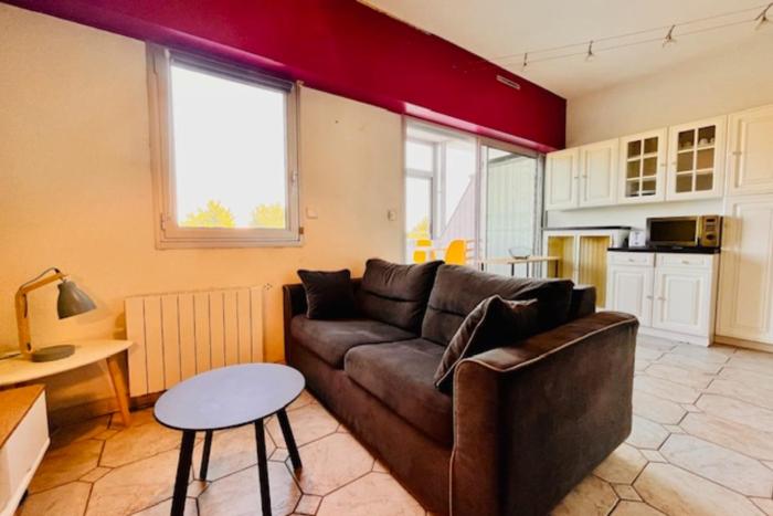 Nice studio with terrace near the beach