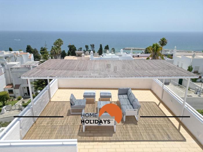 #128 Number 10 Villa by Home Holidays