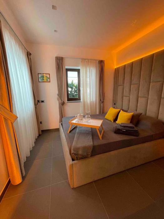 JOIVY Exclusive 2-Bedroom Villa with Private Garden - 5 minutes from the Colosseum