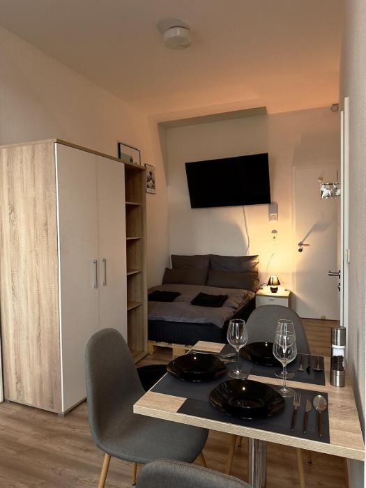 Gemütliche Altbauwohnung direkt am Bahnhof - Ruhig, Zentral mit Küche