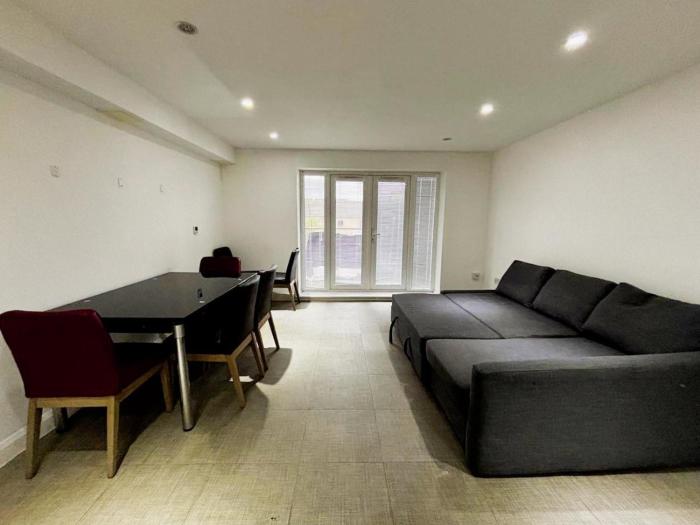 Family-Friendly 2-Bedroom Flat