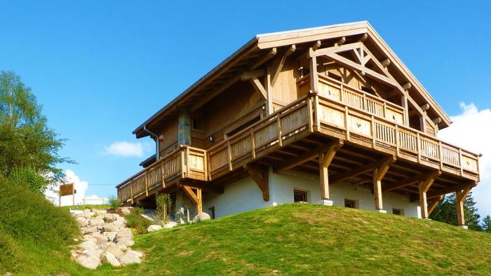 Chalet le Haut Meix, 12-14 personnes, vue lac, billard, sauna, accès facile aux pistes, en pleine nature, 3 sdb