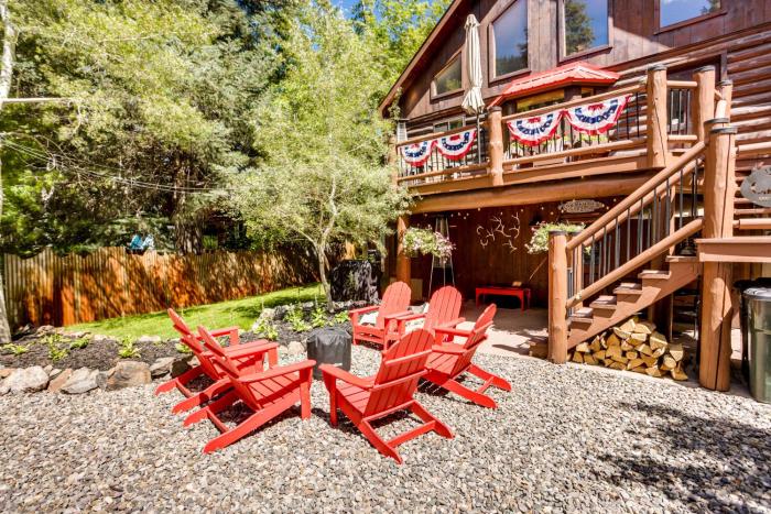 Cozy Ouray Home, Steps to Riverwalk Trail!