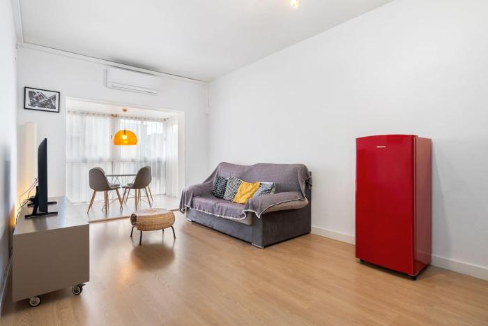 Quiet, Ultra-Central Stay KM0 for 3