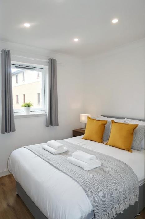 Spacious 2 Bed Apartment Near Glasgow Airport
