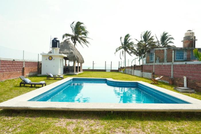 Bamboo La Perla del Puerto Pool & Beach