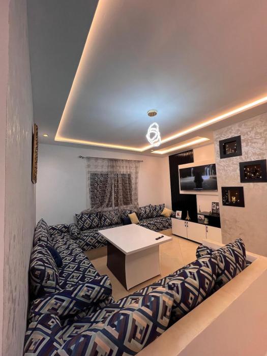 Ocean Breeze Haven Bright & Comfy Apartment in Oued Laou