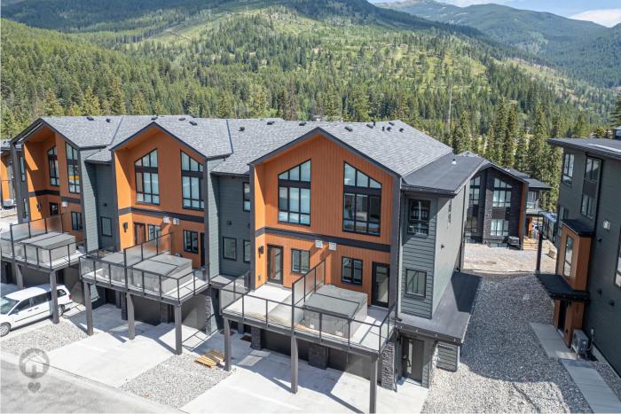 Nordix Townhomes by StayIn