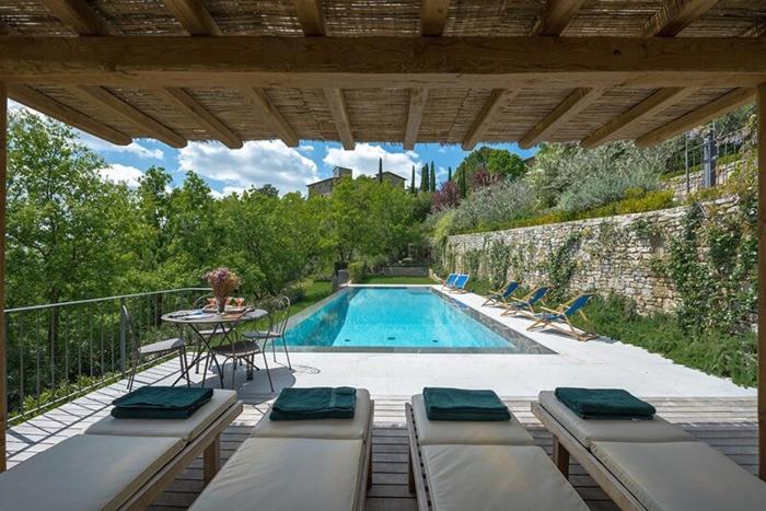 Luxury Tuscan Villa with award winning garden and pool
