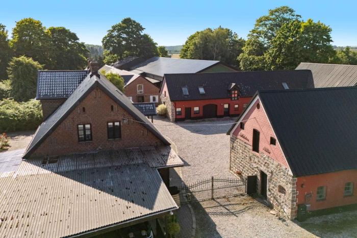 Lovely House With Pool Near Charming Aarhus