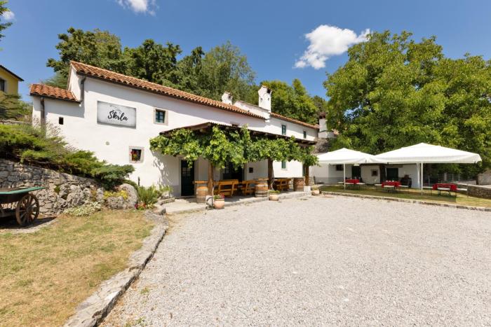 Kraška hiša Škrla