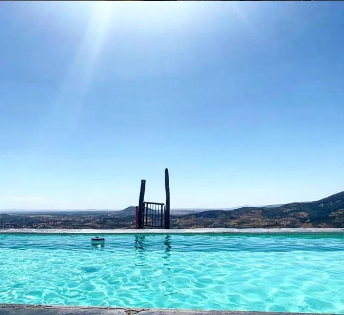 Welcoming House in Cañamero + Pool