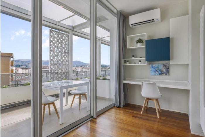 Modern Penthouse with Terrace and Parking