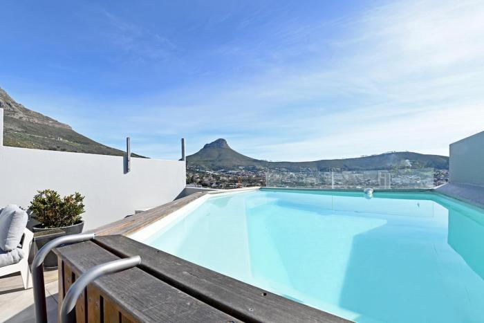 Serene Penthouse with Iconic Views with Private Pool