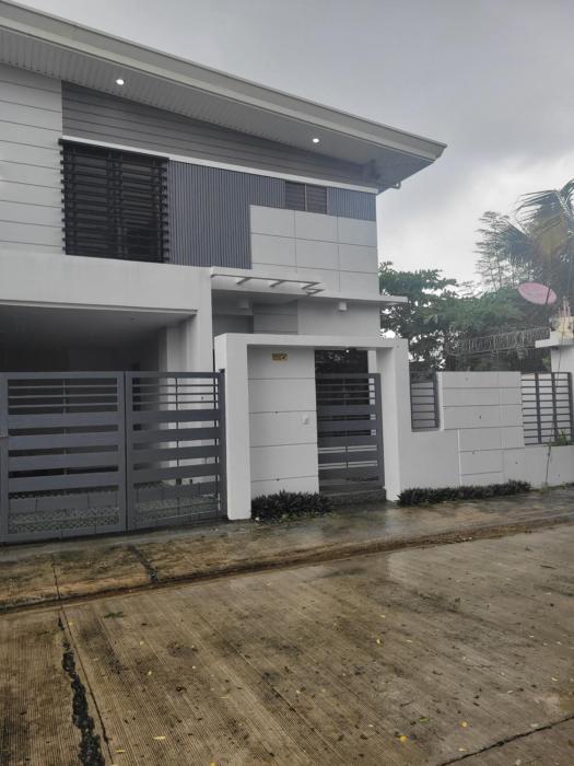 US 150 daily for furnished HOUSE and brand new CAR in Exclusive Neighborhood