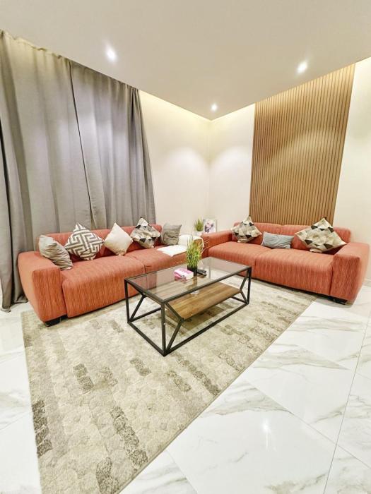 1Bed room Apartment with private entrance-2B