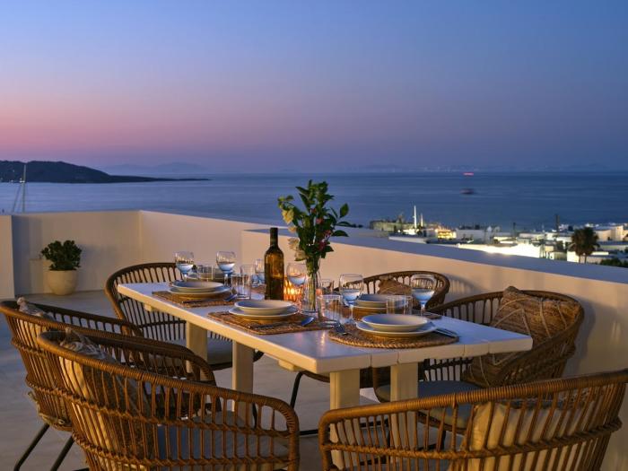 Parian Pearl Unique SeaView