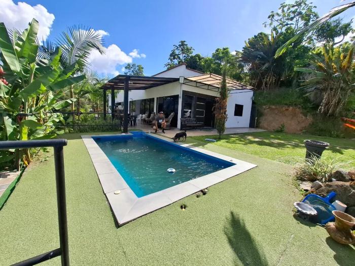 Casa de lujo wifi jacuzzi charcos parking