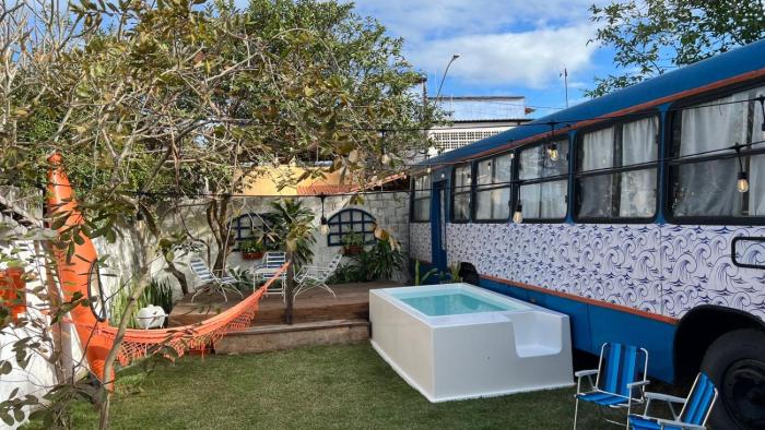 Hospedagem no Ônibus Navy na Praia da Baleia - Jacaraípe