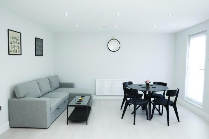 Brand New Luxury 1 Bedroom Apartment