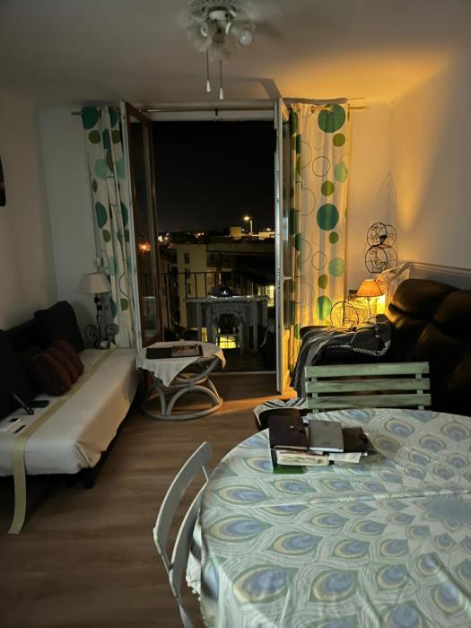 Les Anemones Proche du centre ville avec toutes les commodités Gare Bus mer B G Clémenceau