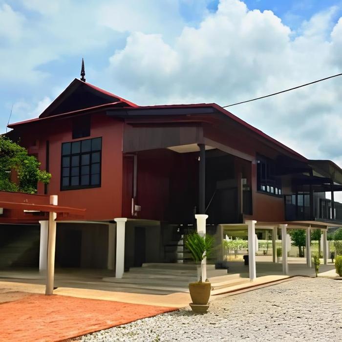Rumoh Pok Mail - Suite Stay & Event Space