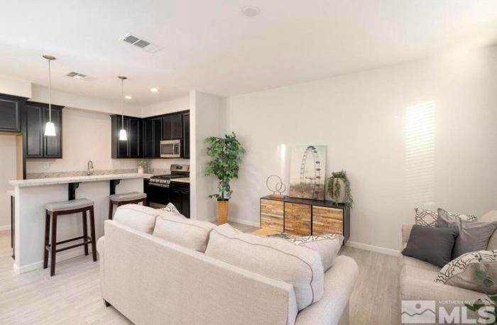 Local 3BD 3BA with WiFi Parking