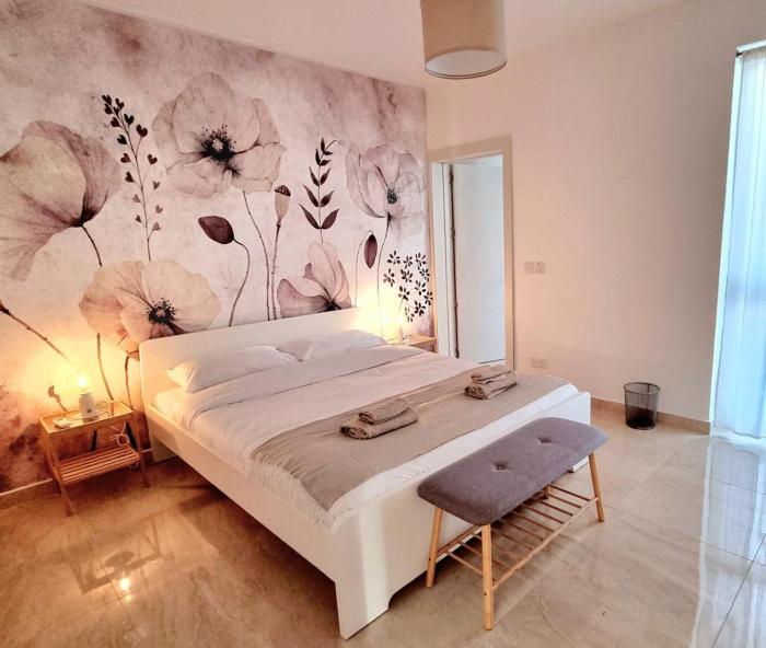 Lovely 2 bed 3 bath, fully equipped, near promenad