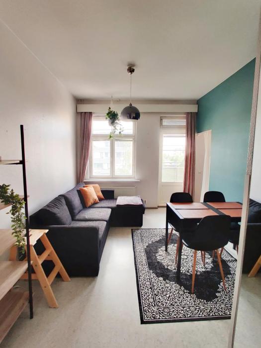 Arctic Pearl City home with Sauna