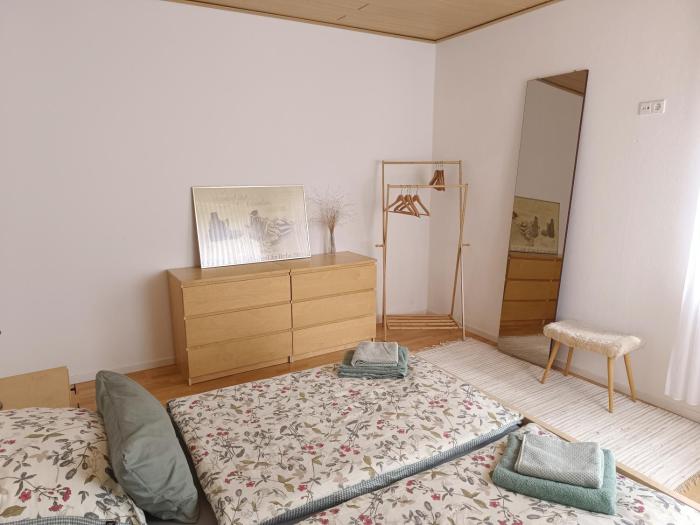 Ferienwohnung am Kurwald, Nähe Kliniken, 88qm, Parkplatz